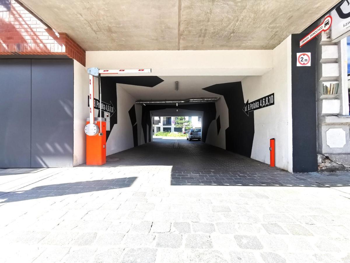 Polaka Apartment ~ Self Check-In 24 ~ Car Park ~Lift ヴロツワフ エクステリア 写真